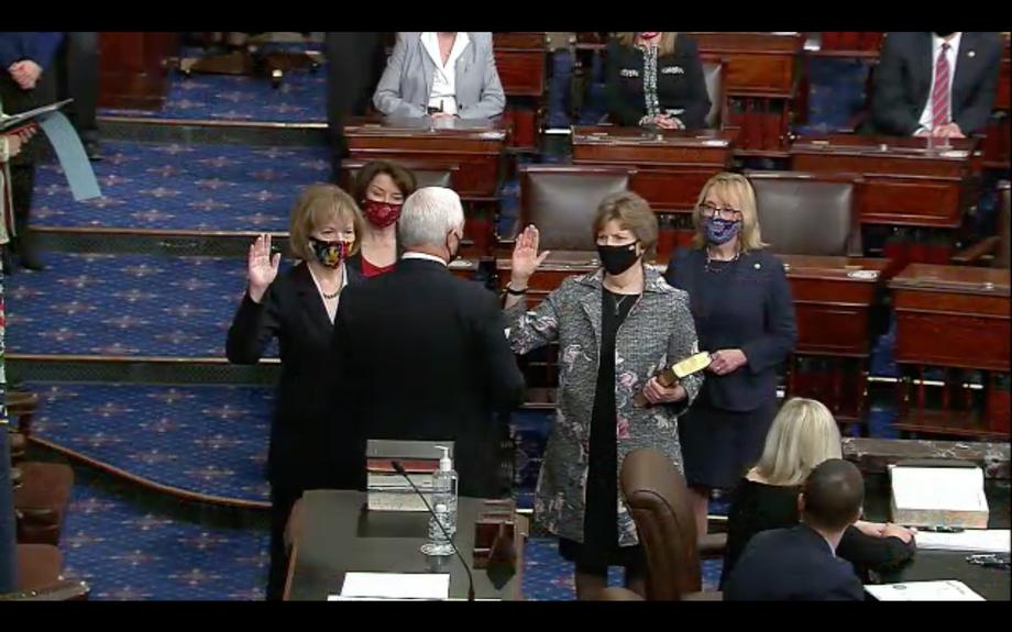 Senator Shaheen takes the oath of office for her 3rd Senate term